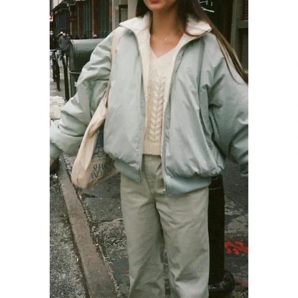 Brandy Melville Faith Puffer Jacket - Picture 2 of 2